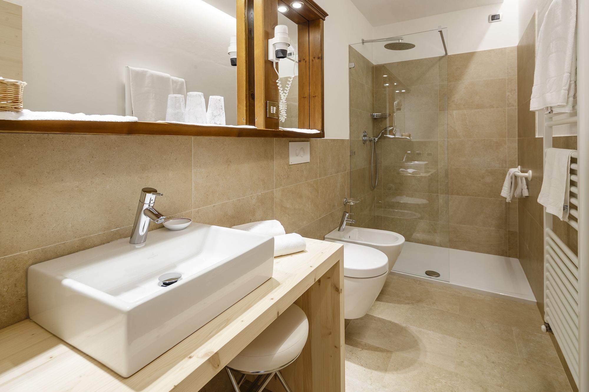 Hotel Menardi 3*