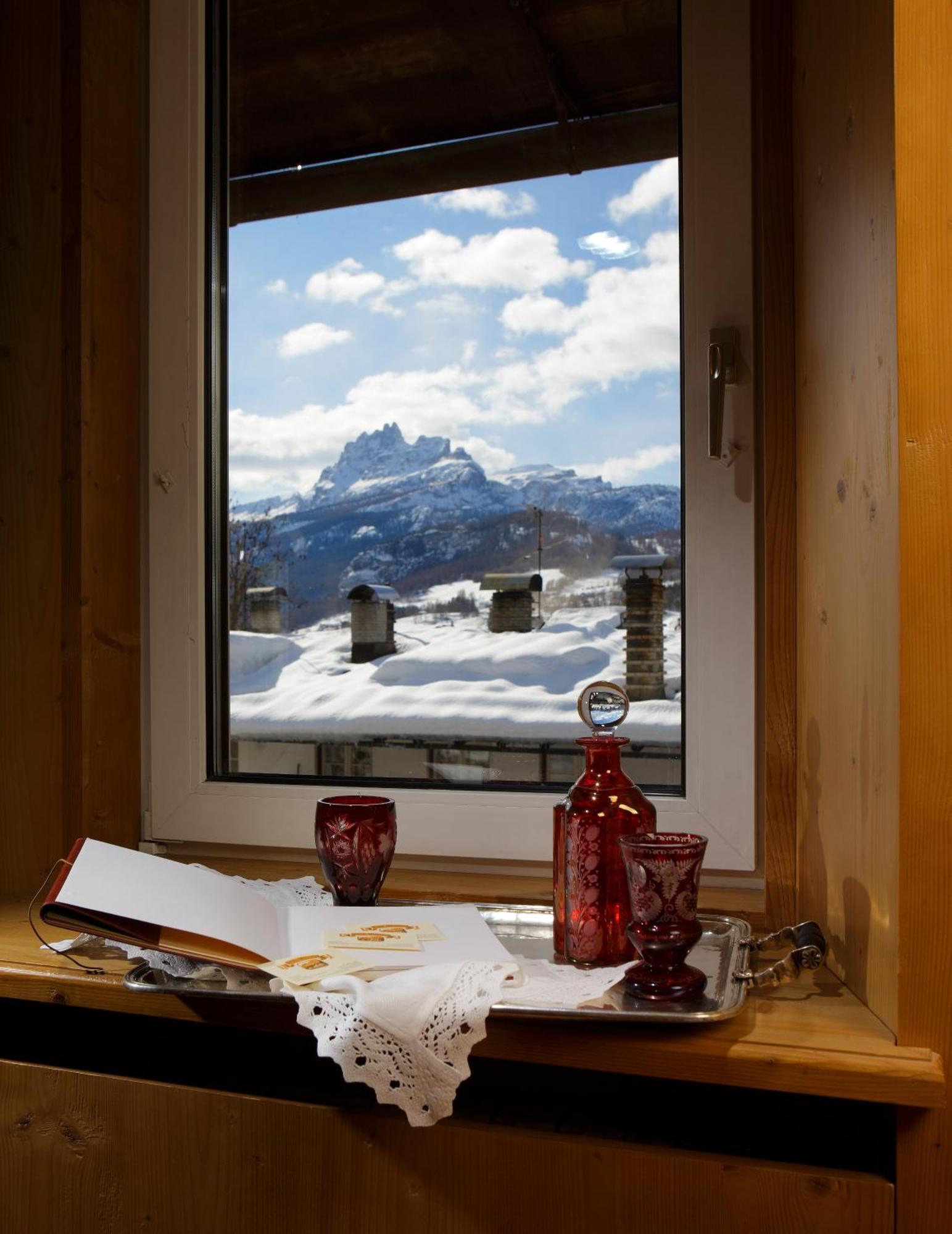 Menardi Hotel
