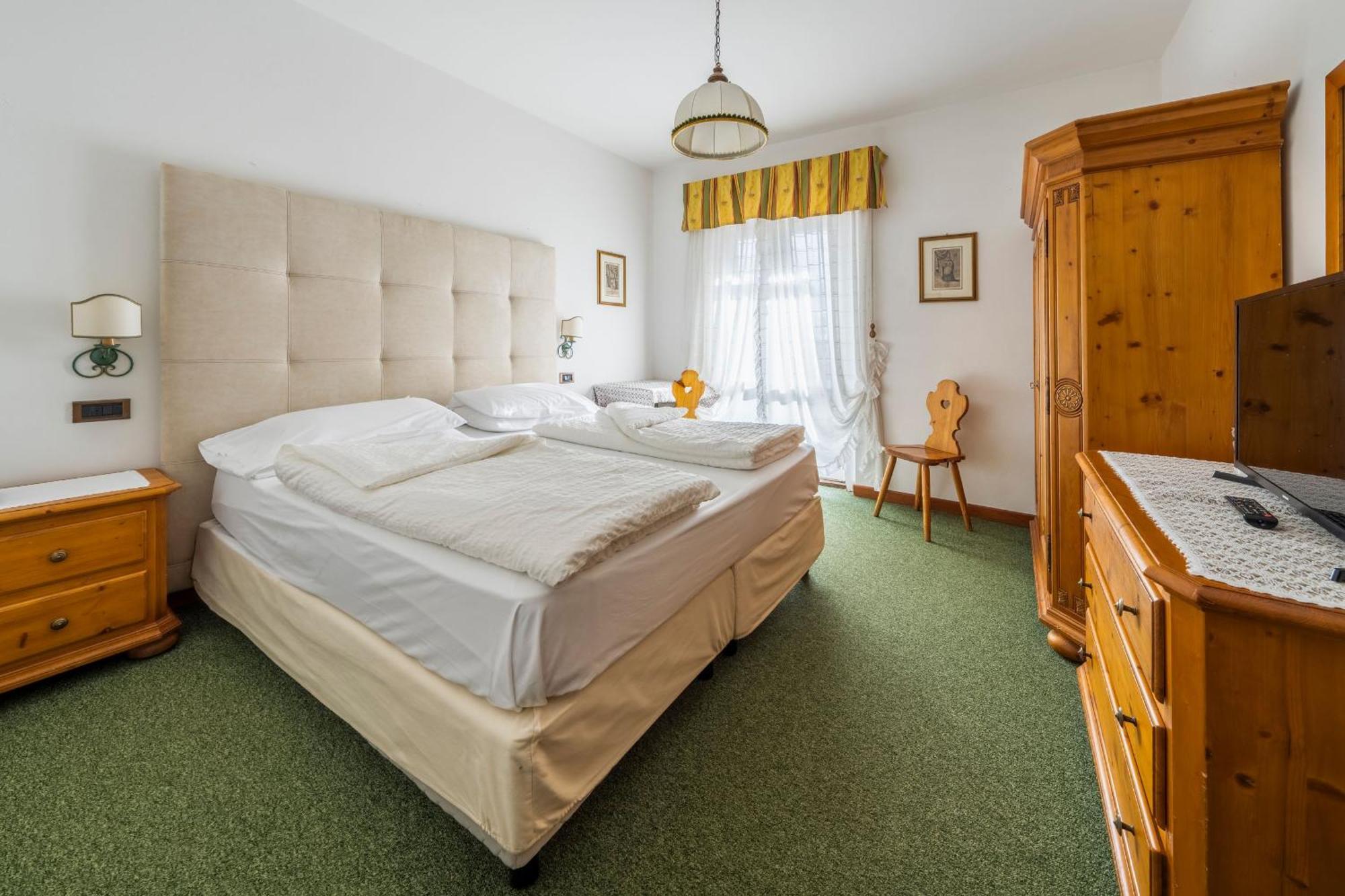 Hotel Menardi 3*